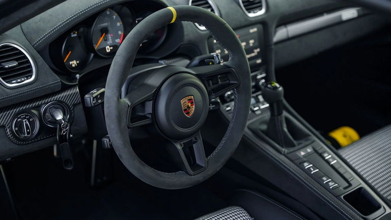 Porsche 718 Cayman GT4 RS