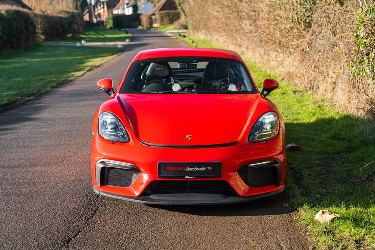 Porsche 718 Cayman GT4
