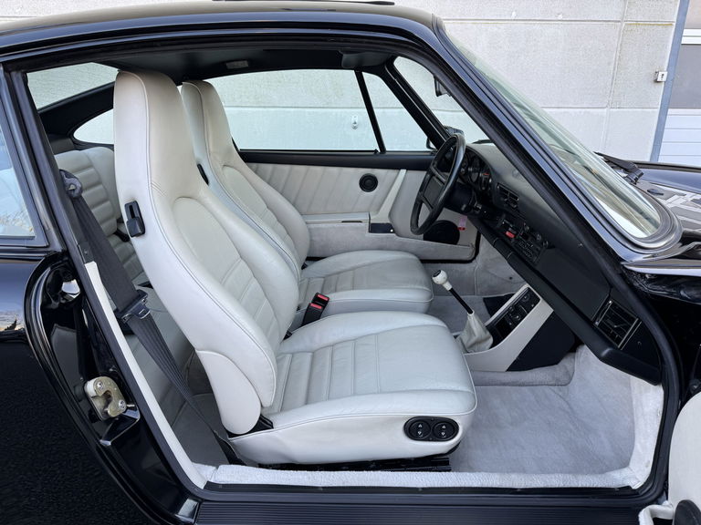 Porsche 911 Carrera 3.2 (KAT)