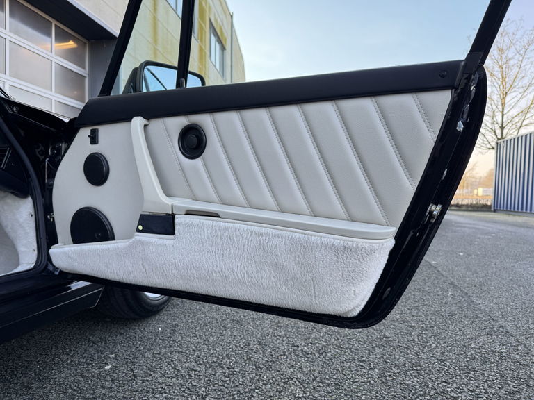 Porsche 911 Carrera 3.2 (KAT)