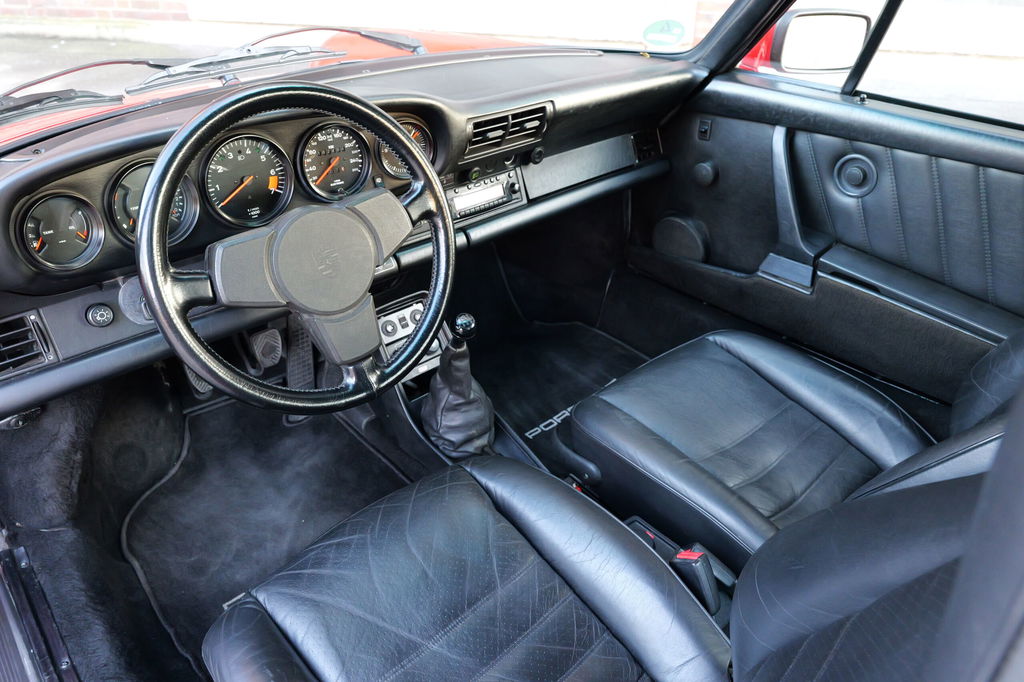 Porsche 911 Carrera 3.2 (US)