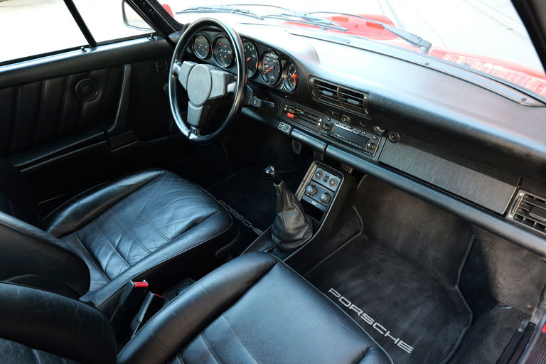 Porsche 911 Carrera 3.2 (US)