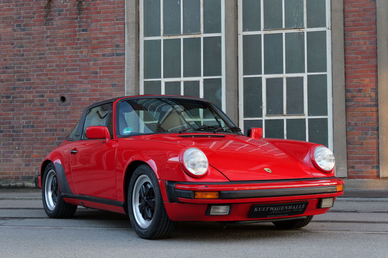 Porsche 911 Carrera 3.2 (US)