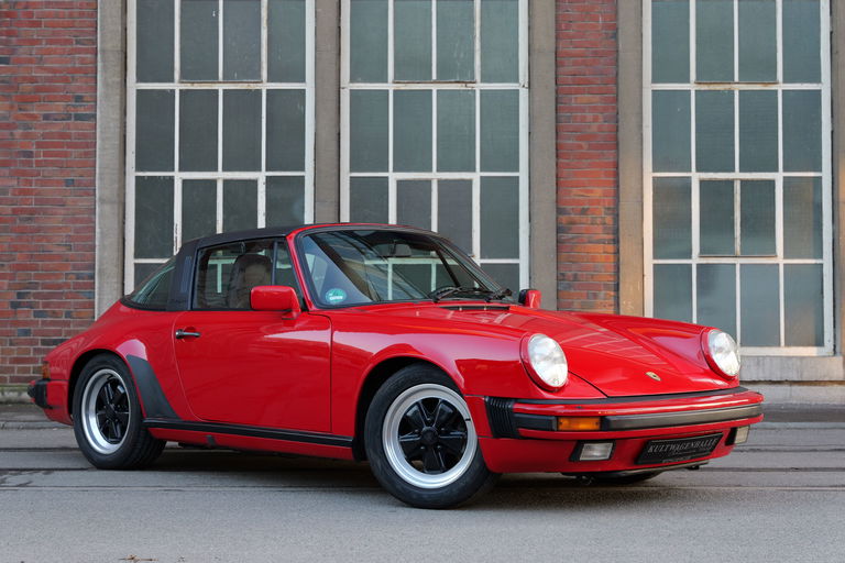 Porsche 911 Carrera 3.2 (US)