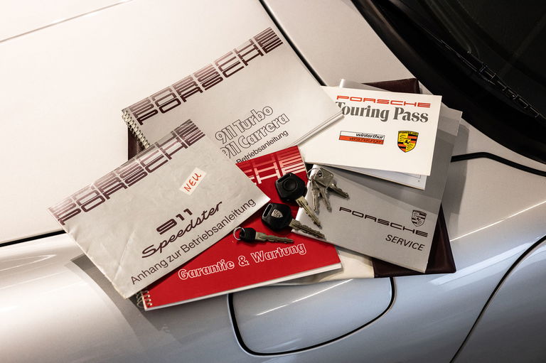 Porsche 911 Carrera 3.2 Speedster