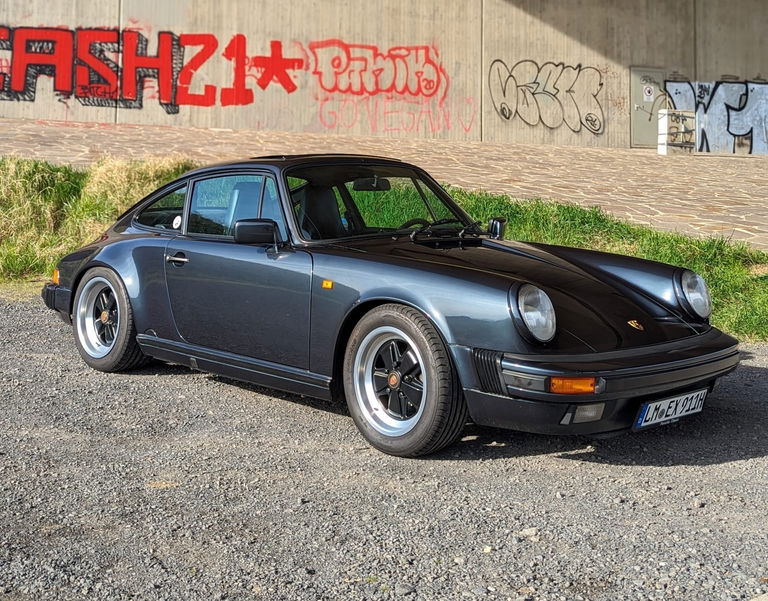 Porsche 911 Carrera 3.2