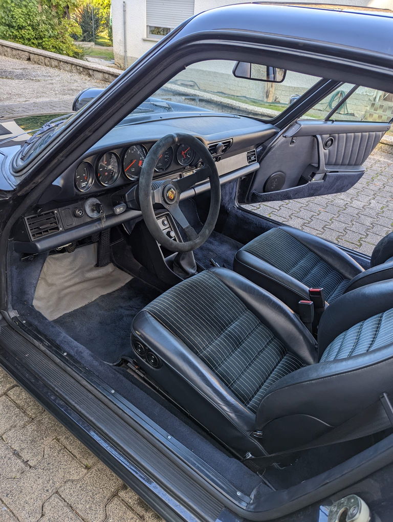 Porsche 911 Carrera 3.2