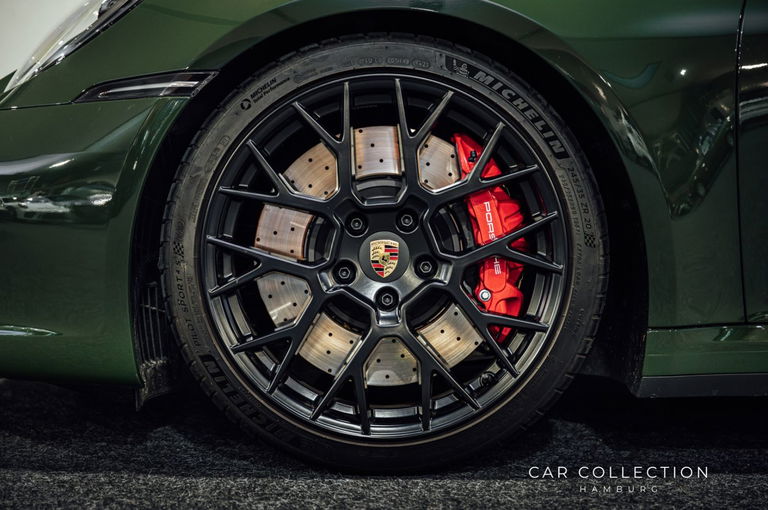 Porsche 992 Carrera GTS