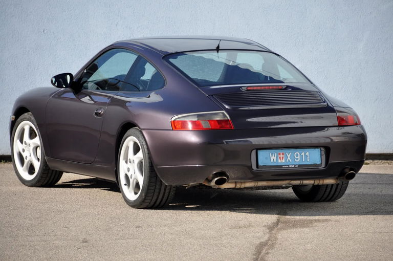 Porsche 996 Carrera 4