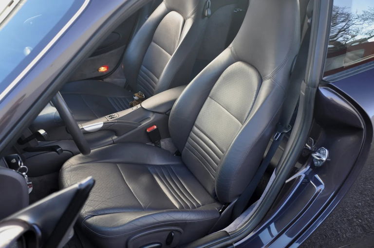 Porsche 996 Carrera 4