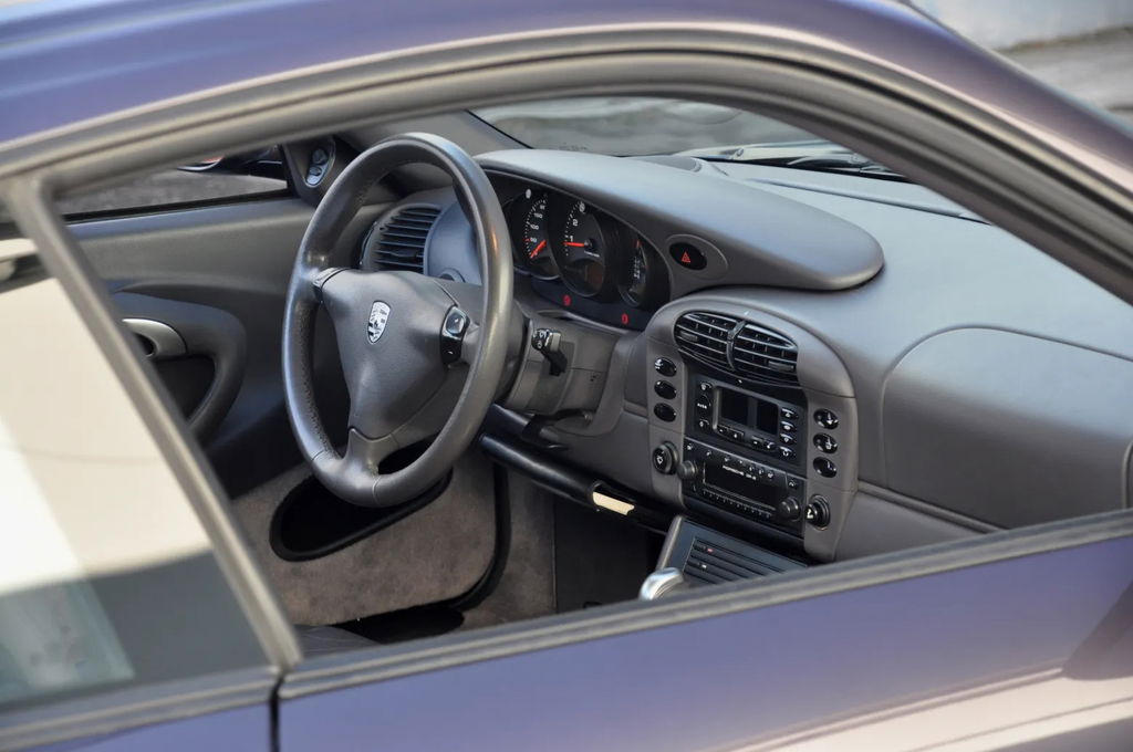 Porsche 996 Carrera 4