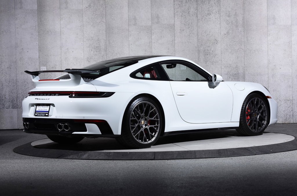 Porsche 992 Carrera 4S