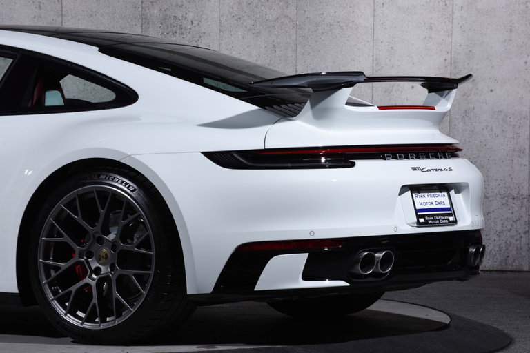 Porsche 992 Carrera 4S