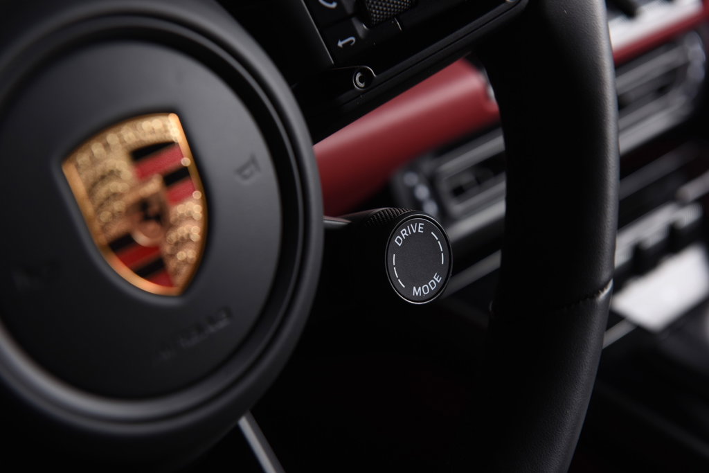 Porsche 992 Carrera 4S