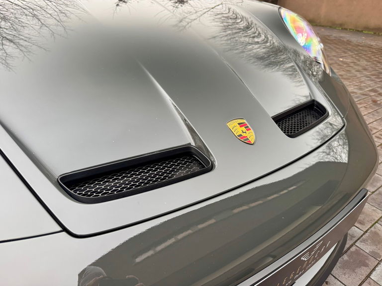 Porsche 992 GT3 Touring