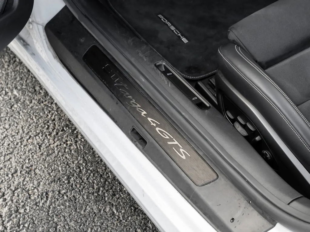 Porsche 992 Targa 4 GTS