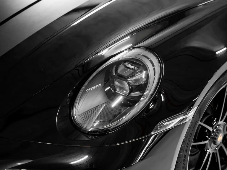 Porsche 992 Carrera 4 GTS