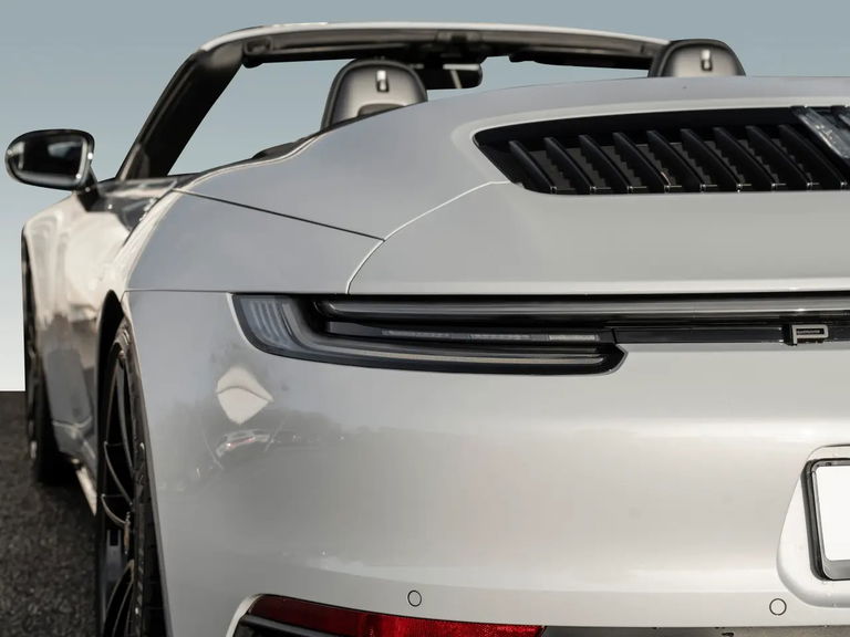 Porsche 992 Carrera 4 GTS