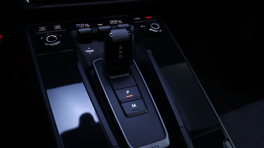 Porsche 992 Carrera 4 GTS