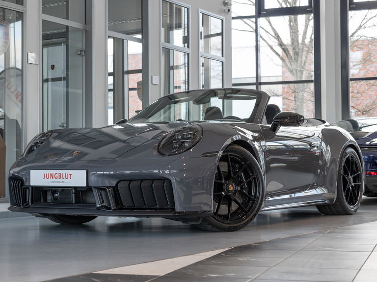 Porsche 992.2 Carrera 4 GTS