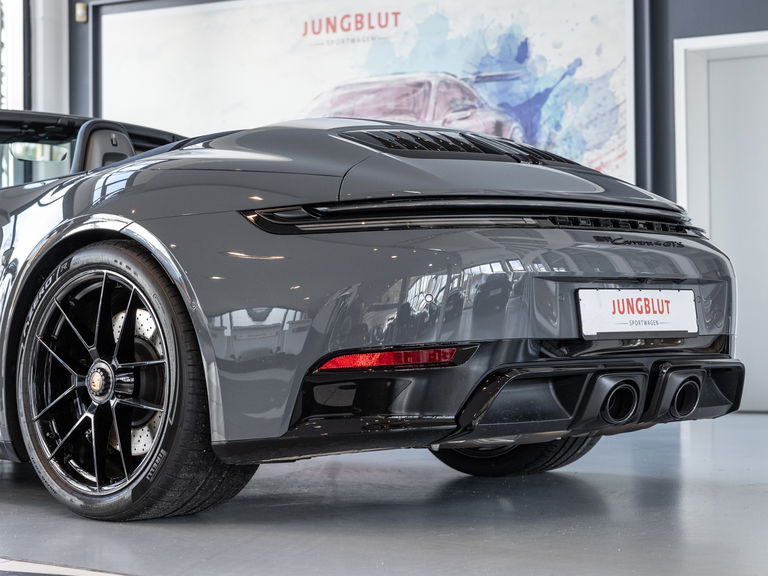 Porsche 992.2 Carrera 4 GTS