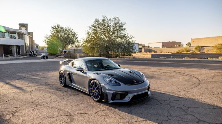 Porsche 718 Cayman GT4 RS