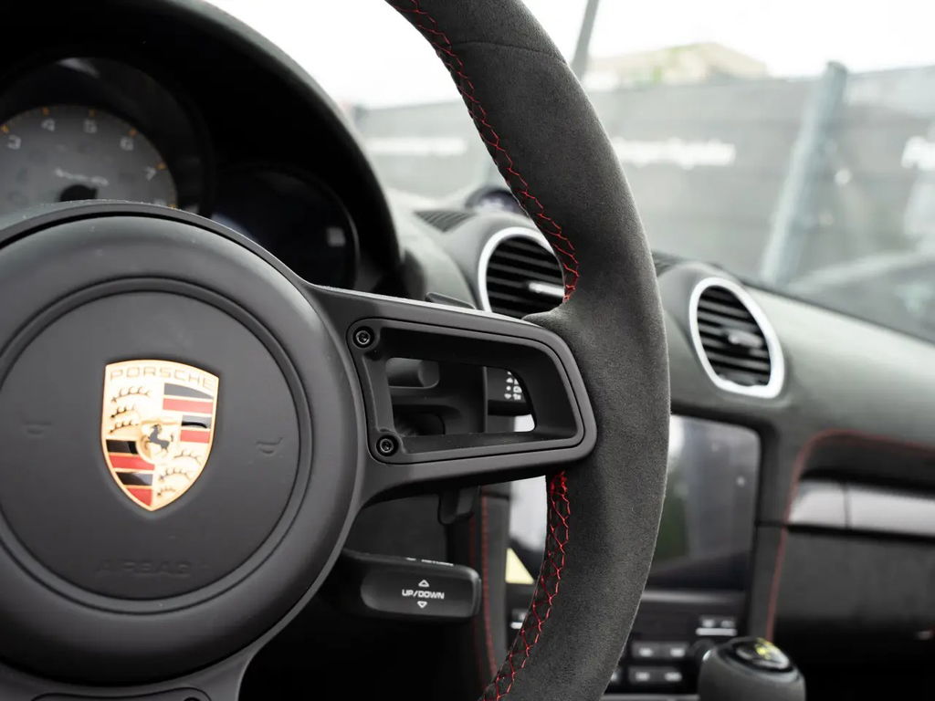 Porsche 718 Spyder RS