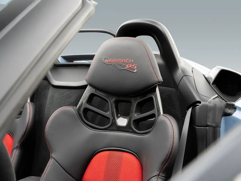 Porsche 718 Spyder RS