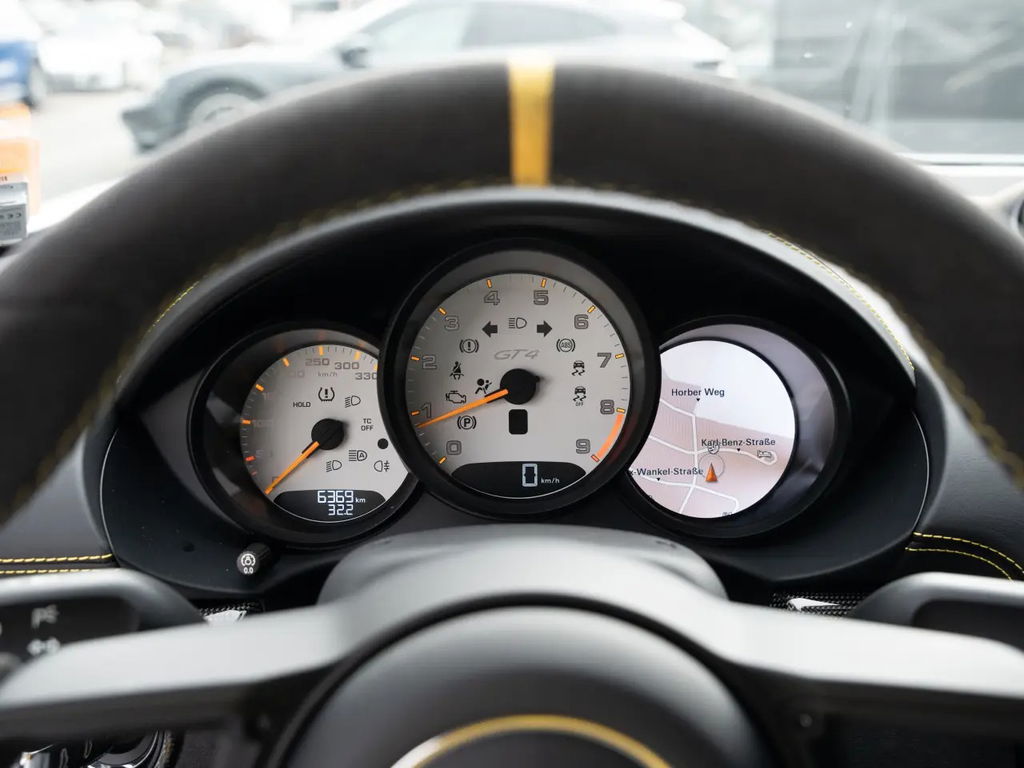 Porsche 718 Cayman GT4