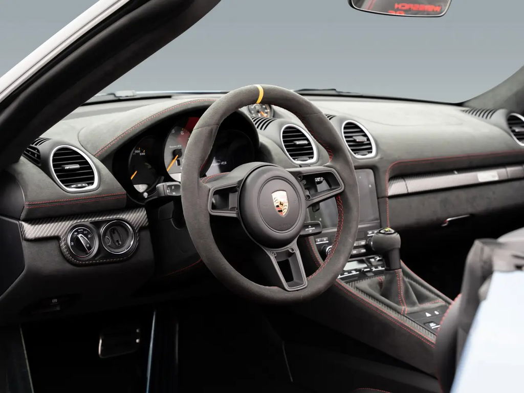 Porsche 718 Spyder RS