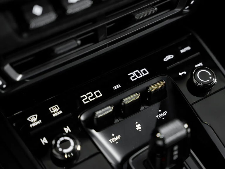 Porsche 992 Carrera GTS