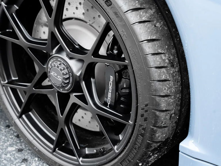 Porsche 718 Spyder RS