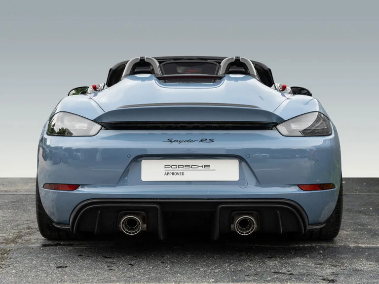 Porsche 718 Spyder RS