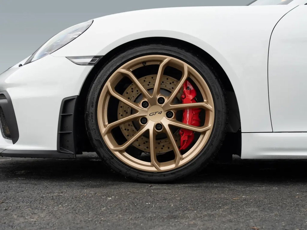 Porsche 718 Cayman GT4