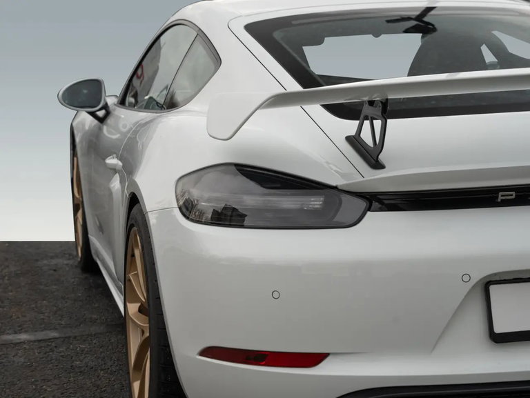 Porsche 718 Cayman GT4
