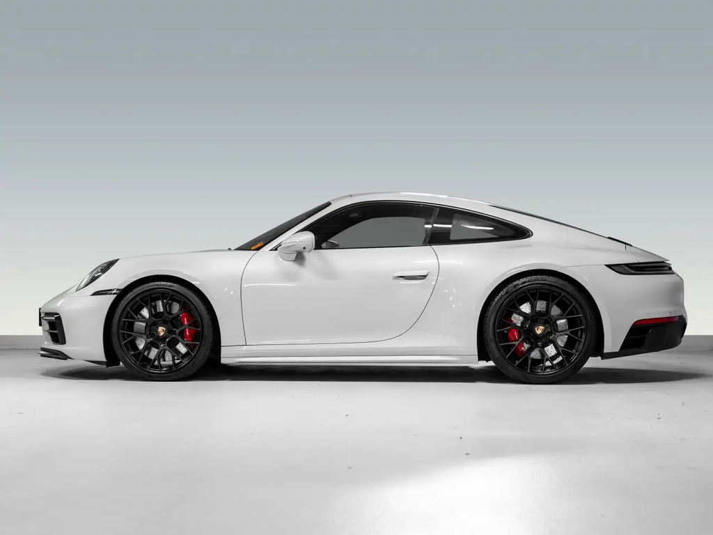 Porsche 992 Carrera GTS