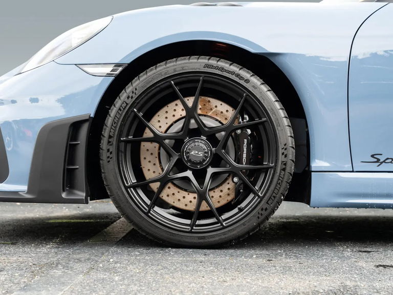 Porsche 718 Spyder RS