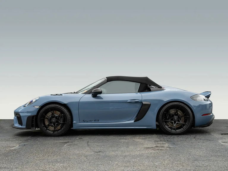 Porsche 718 Spyder RS