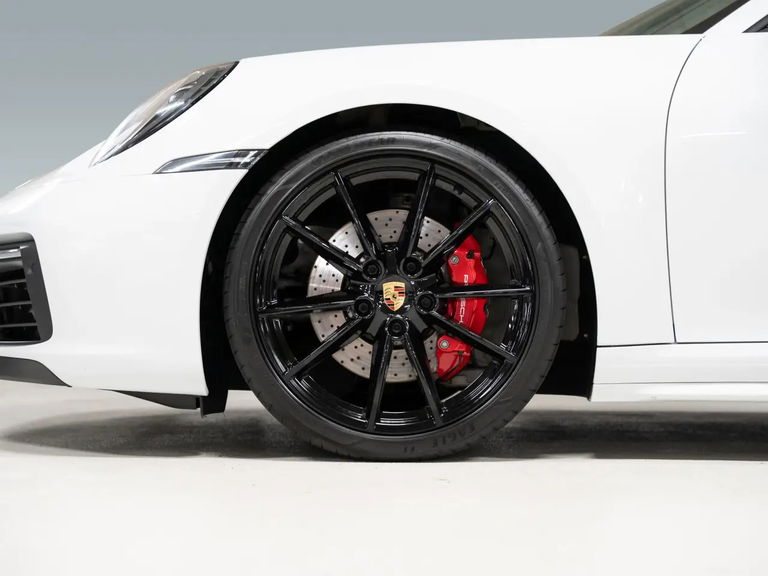 Porsche 992 Carrera 4S