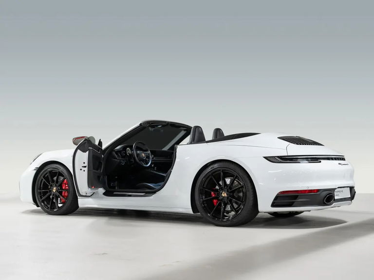 Porsche 992 Carrera 4S