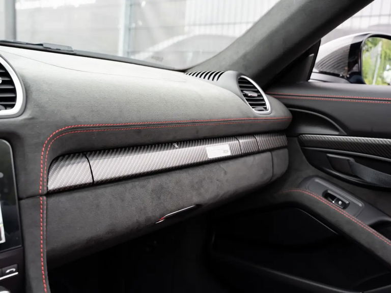 Porsche 718 Spyder RS