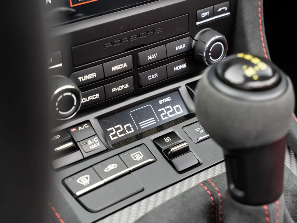 Porsche 718 Spyder RS