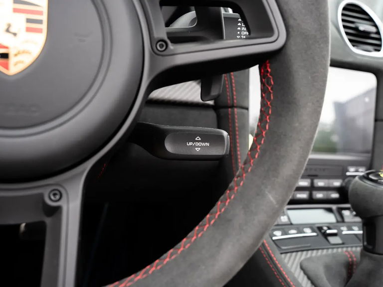 Porsche 718 Spyder RS