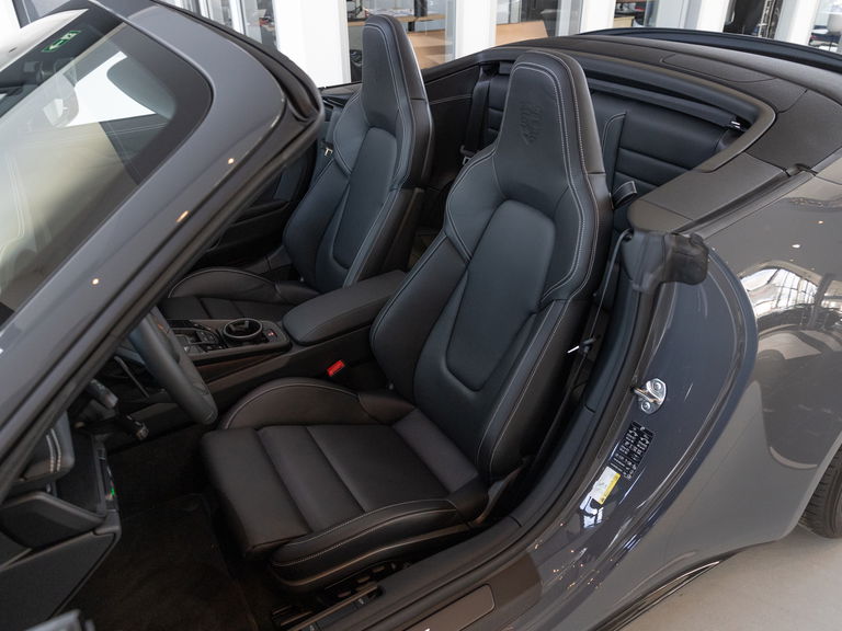 Porsche 992.2 Carrera 4 GTS