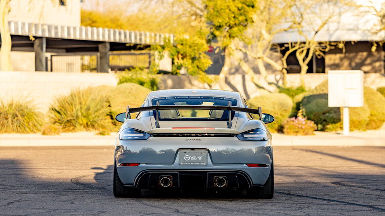 Porsche 718 Cayman GT4 RS