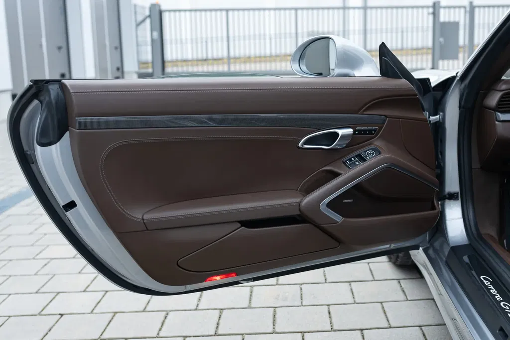 Porsche 991.2 Carrera GTS