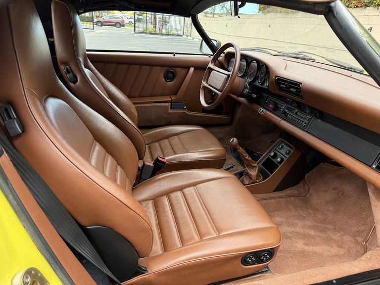 Porsche 911 Carrera 3.2 Speedster (US)