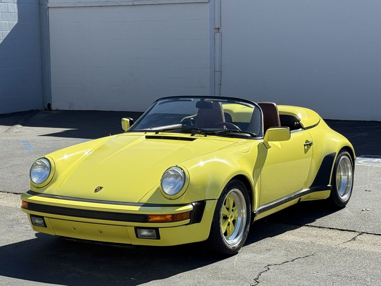 Porsche 911 Carrera 3.2 Speedster (US)