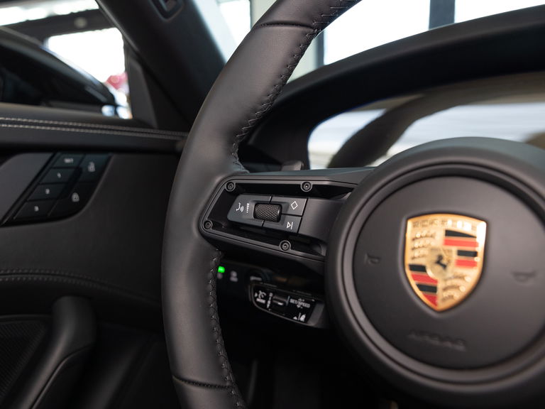 Porsche 992.2 Carrera 4 GTS