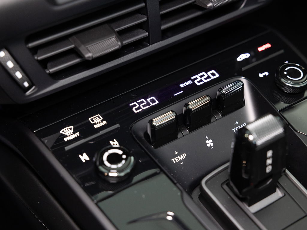 Porsche 992.2 Carrera 4 GTS